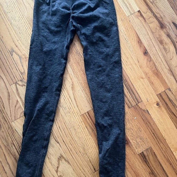 Alphalete Amplify xs grey leggings - Picture 2 of 6